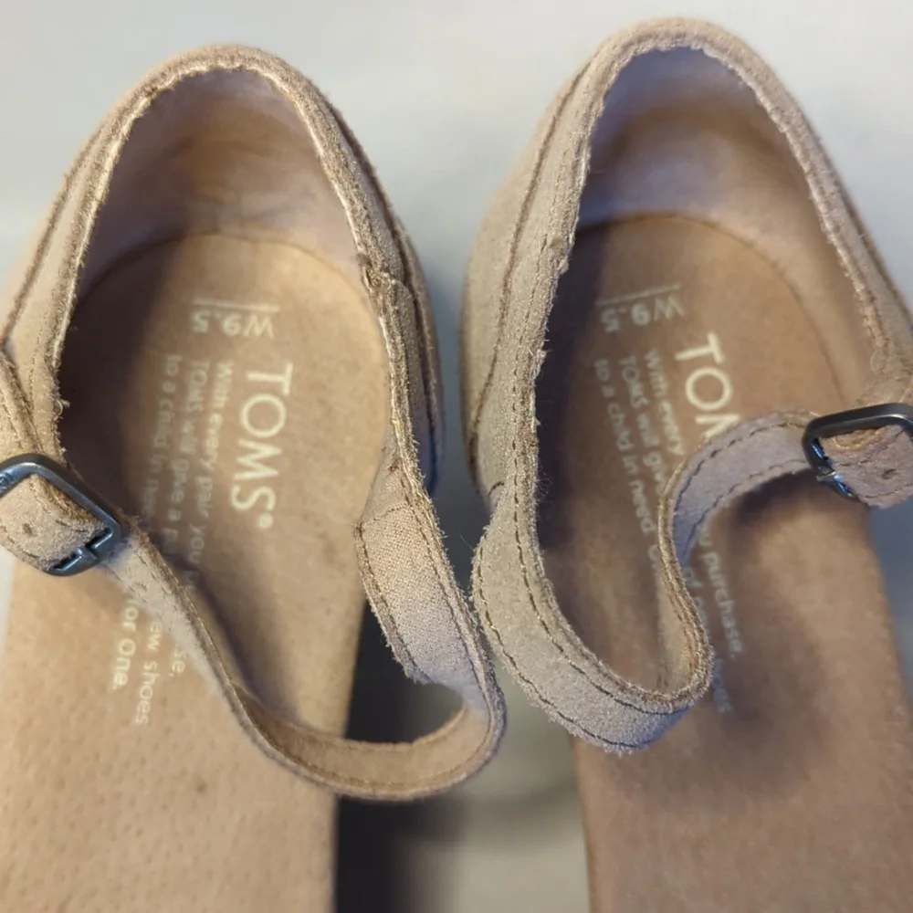 TOMS Stucco Satin Woven Cork Wedge Open Toe Sandals Size 9.5